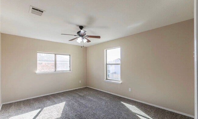 Building Photo - Grand Home w/ Office in Temple, Tx