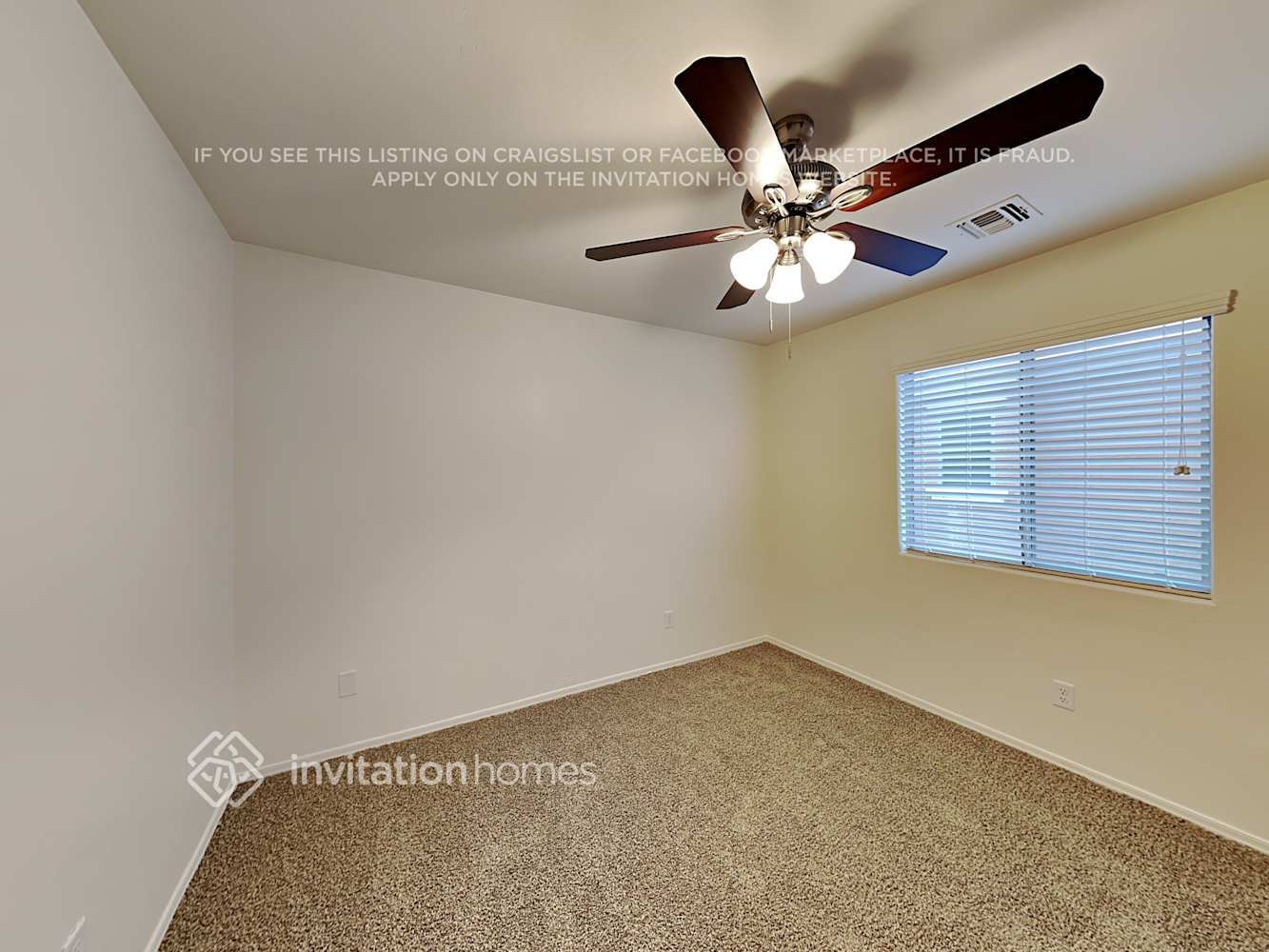 Building Photo - 114 E Palomino Dr