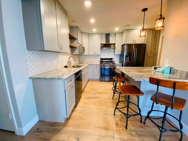 Building Photo - 13000 Pollard Dr