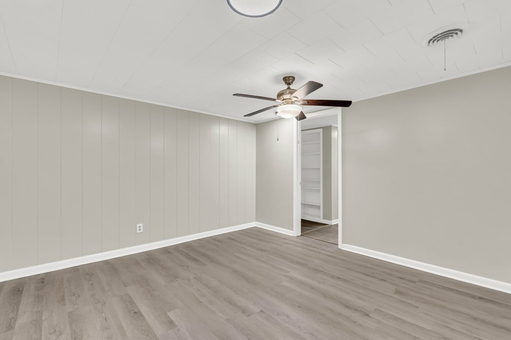 Building Photo - 222 Carr Rd