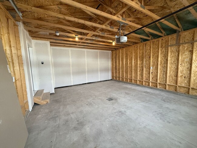 Building Photo - Brand New South End 4 bed/2 bath