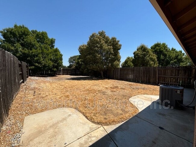 Building Photo - 3745 Silvario Ct