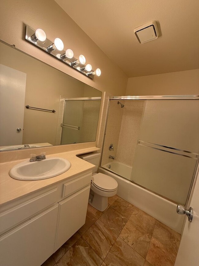 Building Photo - Central Camarillo Condo now Available