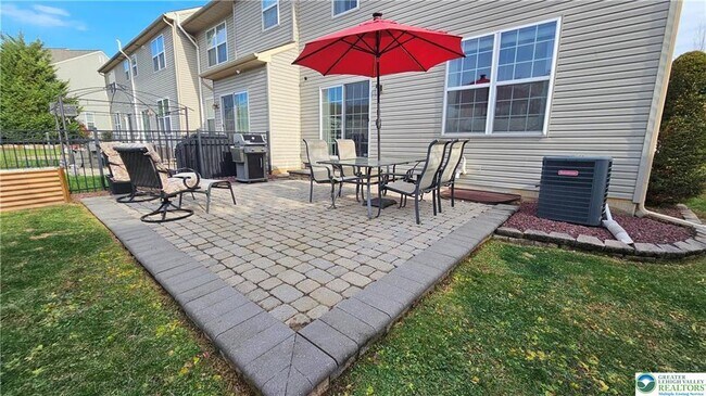 Building Photo - 247 Milkweed Dr