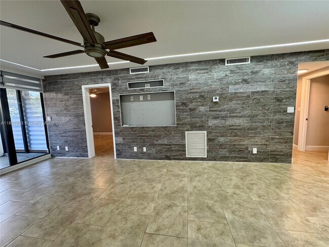 Building Photo - 8437 Forest Hills Dr