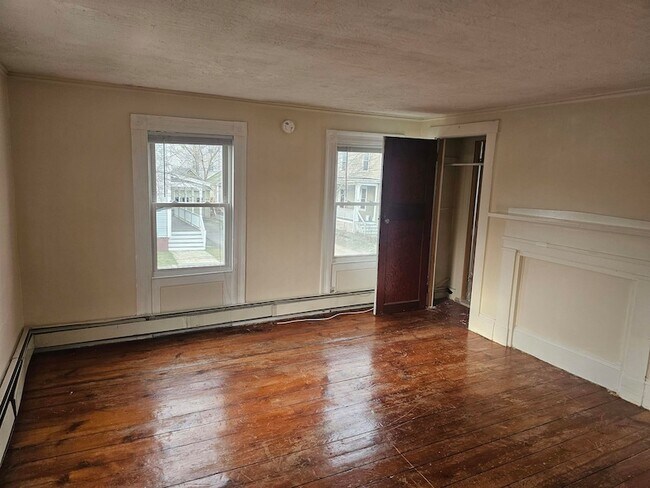 Building Photo - 48 Fourth Street Unit 3