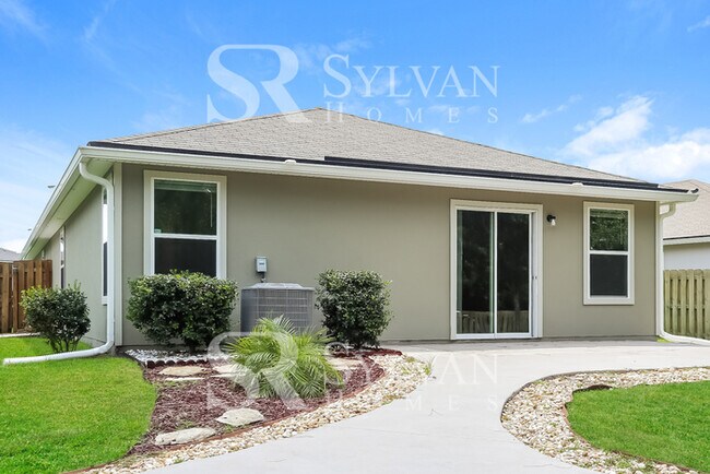 Building Photo - Coming HOME never felt so good!