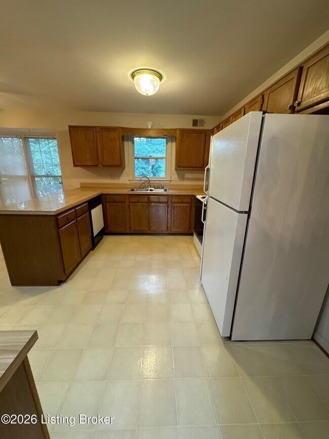Building Photo - 10985 Eagles Cove Dr