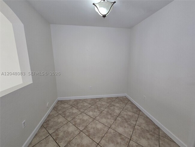 Building Photo - 14758 SW 9th Ln