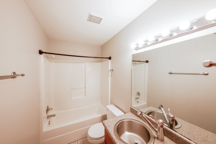 Building Photo - 1308 Upper Kingston Rd