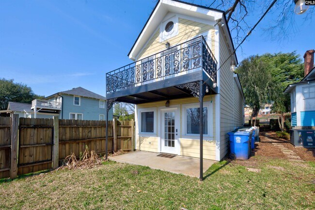 Building Photo - 728 Blanding St