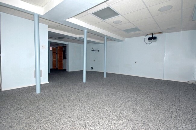Building Photo - 48 Astor Ct