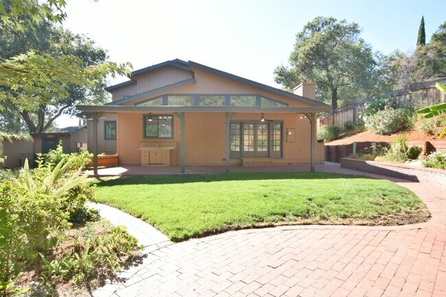 Building Photo - 5318 Fairway Dr