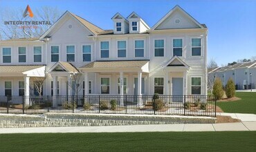Building Photo - BEAUTIFUL 2 Bedroom End Unit Townhome in Mooresville - MOVE IN SPECIAL