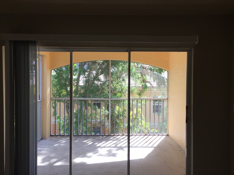 Screened Lanai with wooded view - 4645 St Croix Ln