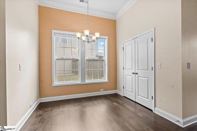 Building Photo - 906 Deephallow Pl