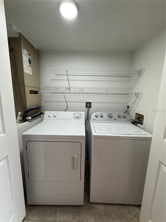 Building Photo - 5454 Bracken Ct
