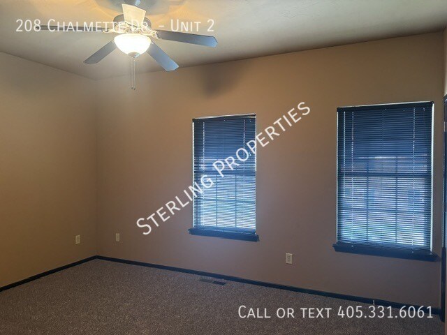 Building Photo - 208 Chalmette Dr
