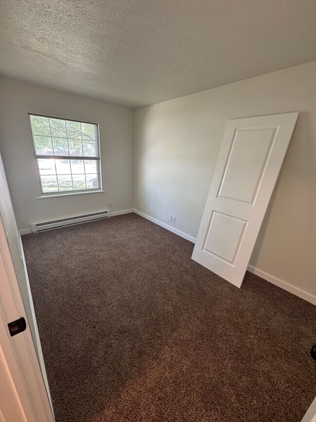 Building Photo - Remodeled Three Bedroom Single Family Home...