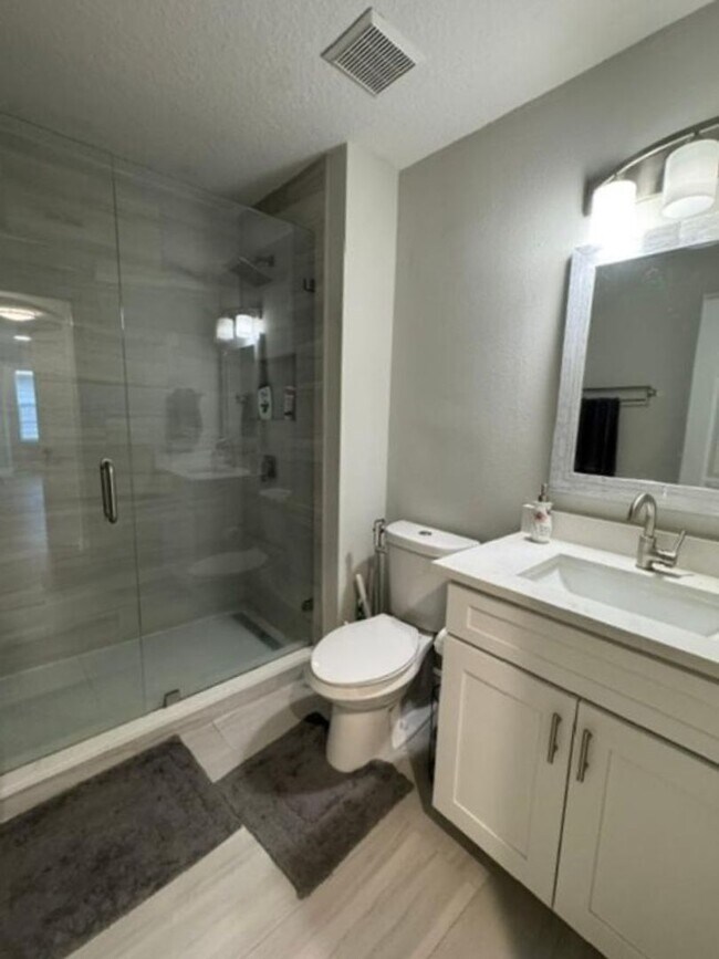 Building Photo - 1 Bedroom 1 Bath Renovated Garage Apartment in the Main Village of Celebration