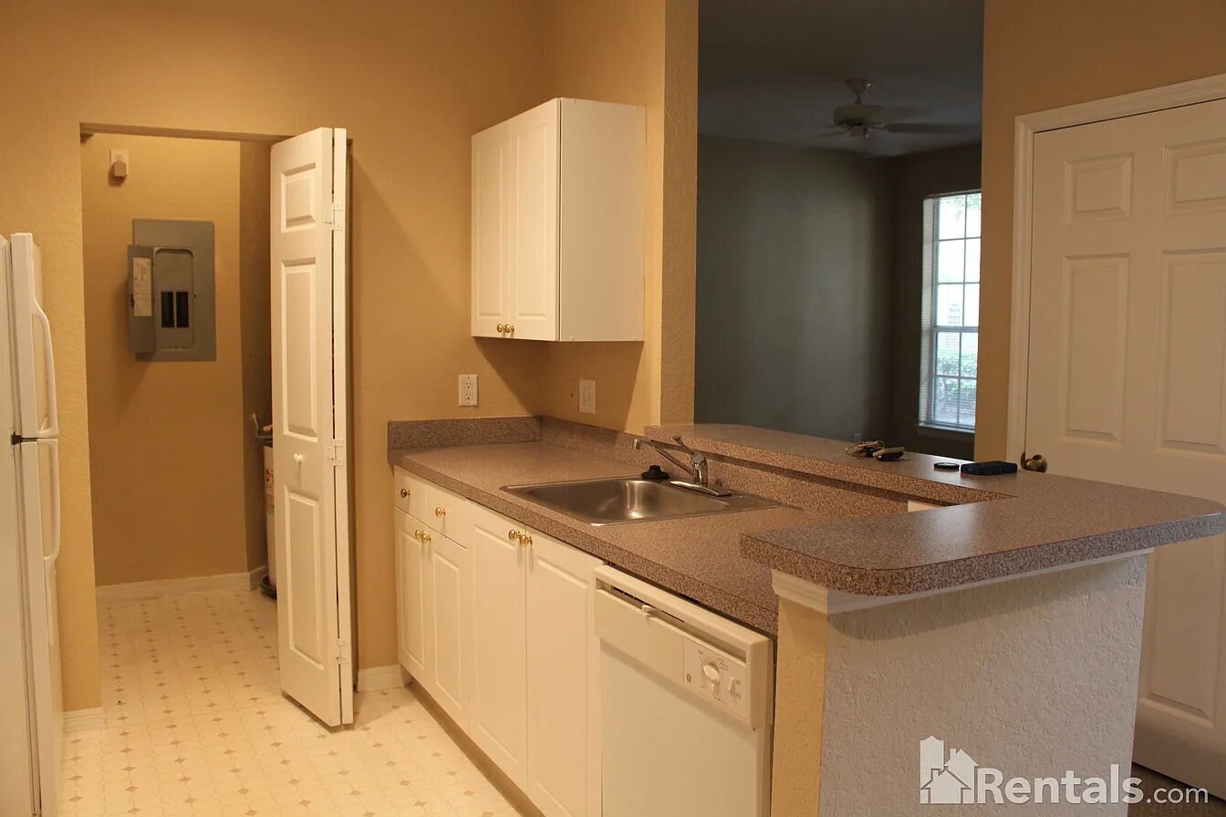 Building Photo - 841 Grand Regency Pointe