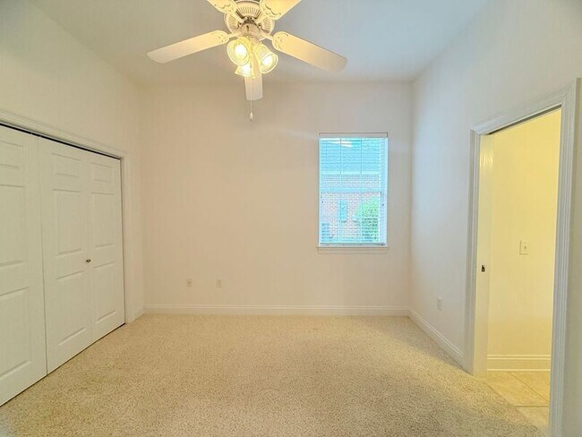 Building Photo - 4157 Castle Gate Dr