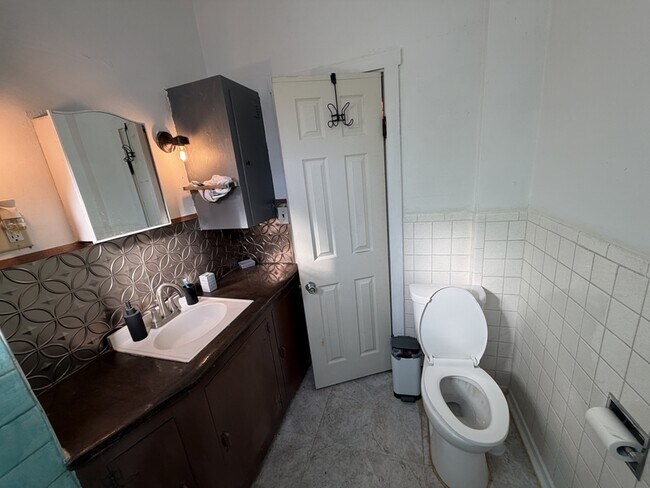 Building Photo - 918 Lafayette Ave