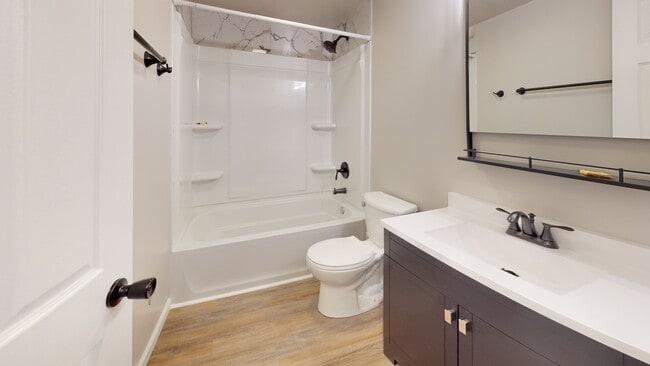 Building Photo - 1913 Barnhill Dr