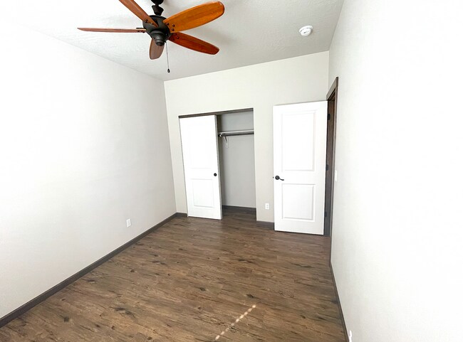 Building Photo - Great Post Falls Location!