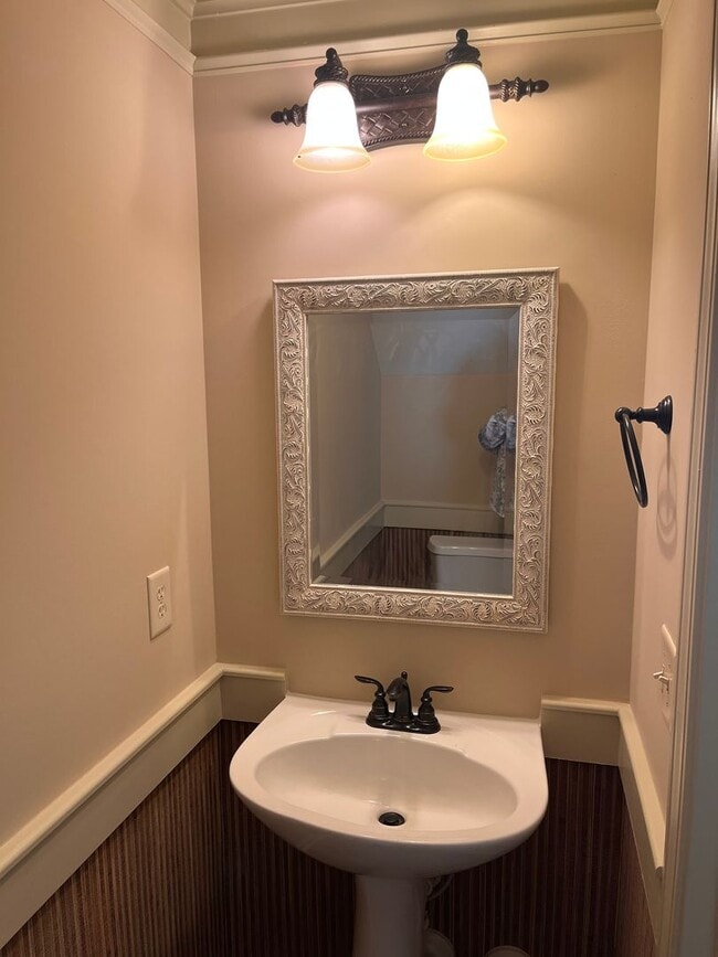 Building Photo - Charming 2 Bed Home in Cary