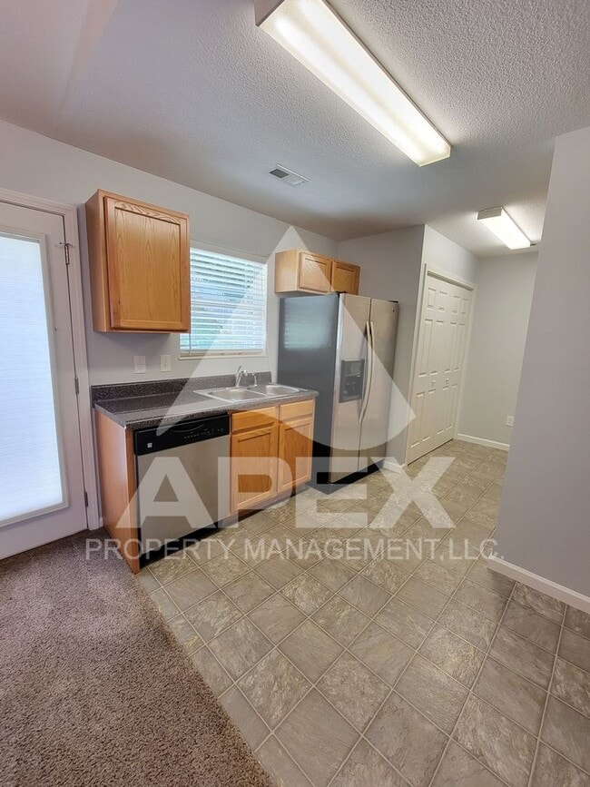 Building Photo - WEST KNOXVILLE!! - Beautiful 2 Bd 2-Ba Single Family home in the Village at Bearden!