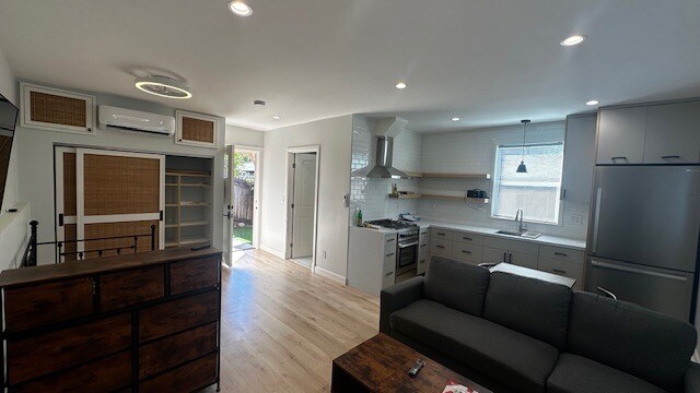 Building Photo - 8946 Oswego St