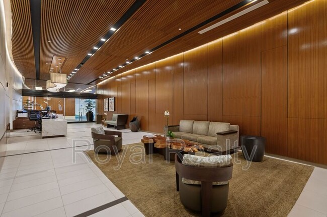 Building Photo - 1555 Kapiolani Blvd