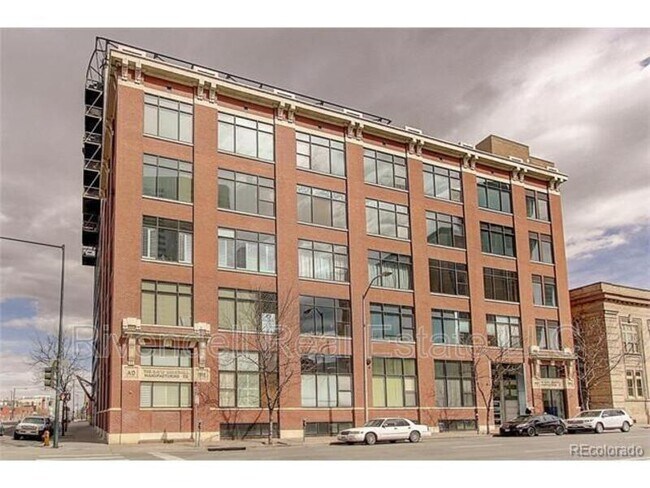 Building Photo - 2000 Arapahoe St