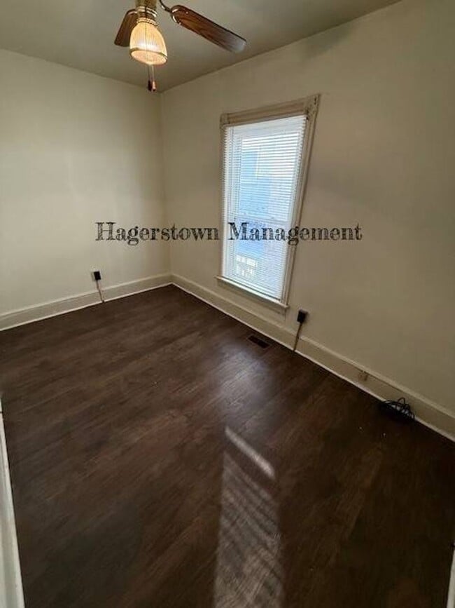 Building Photo - Duplex on Pennsylvania Ave