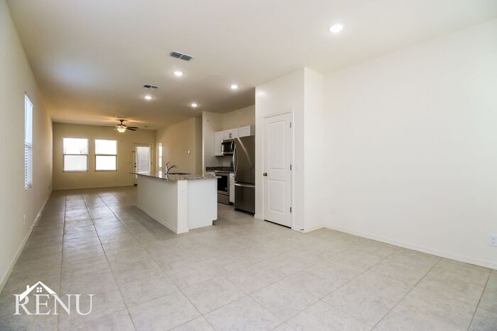 Building Photo - 35480 W San Capistrano Ave