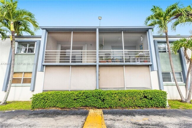 Building Photo - 8752 SW 12th St
