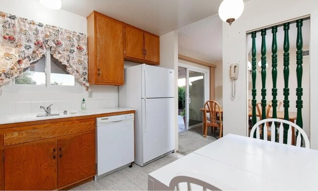 Building Photo - 7845 Tanglerod Ln