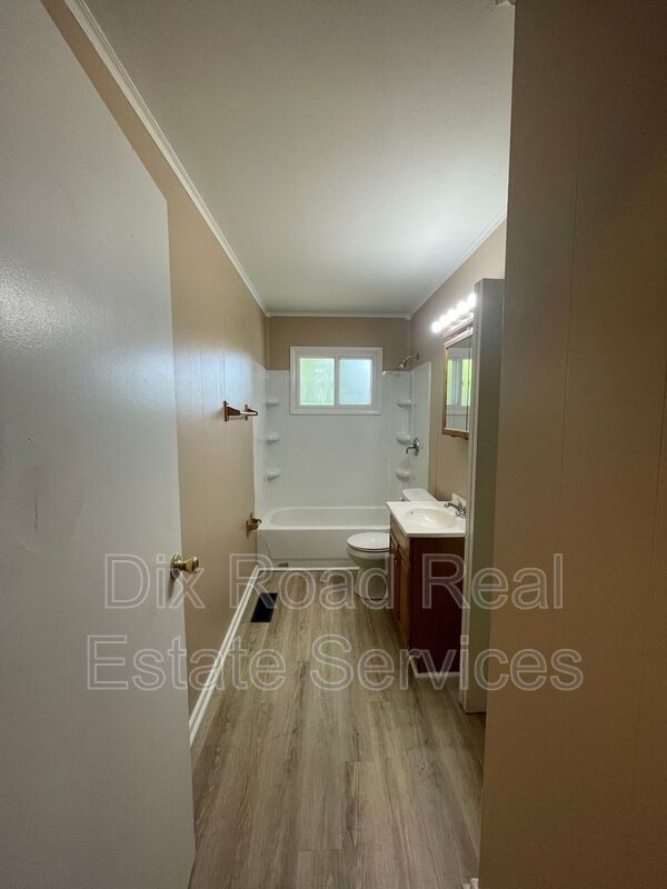 Building Photo - 4910 Porterfield Dr