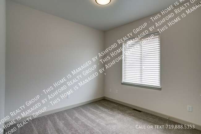 Building Photo - 518 Brecken Ct