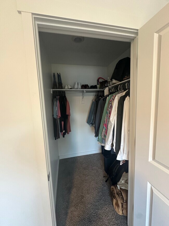 Building Photo - 948 Jack Dr