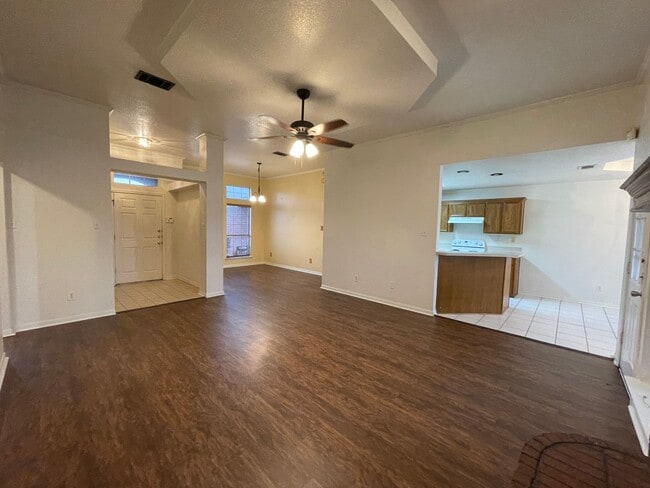 Building Photo - 2306 Moonstone Dr