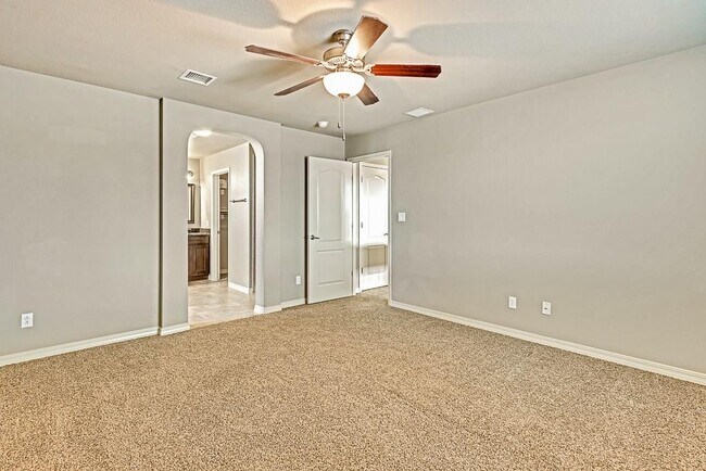 Building Photo - 3873 Loma Brisa Dr