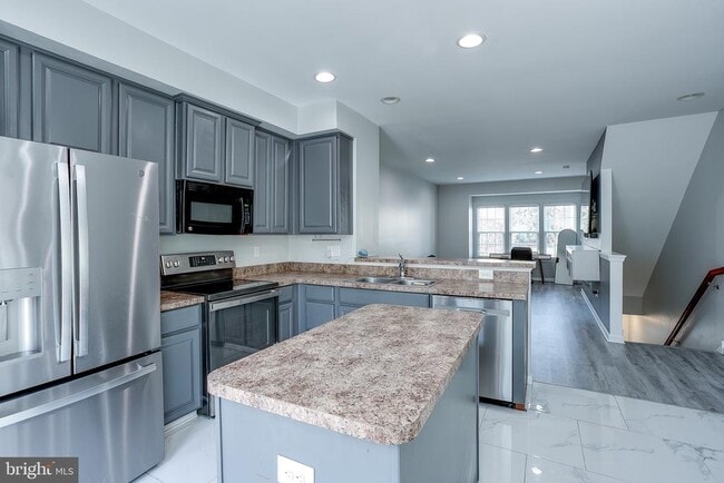 Building Photo - 14 Tylers Ct