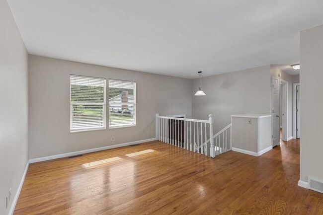 Building Photo - 1035 Woodland Trails Dr