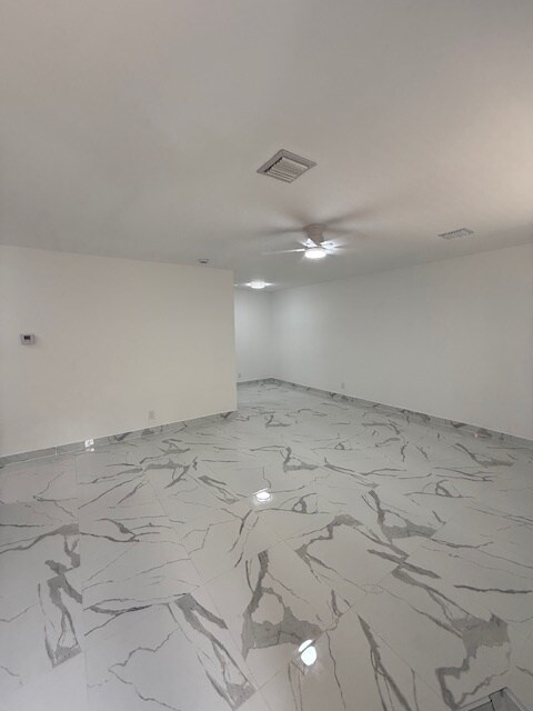 Building Photo - 5962