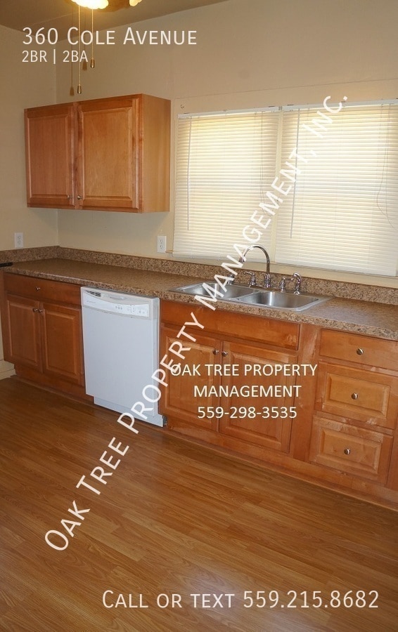 Building Photo - 360 Cole Ave