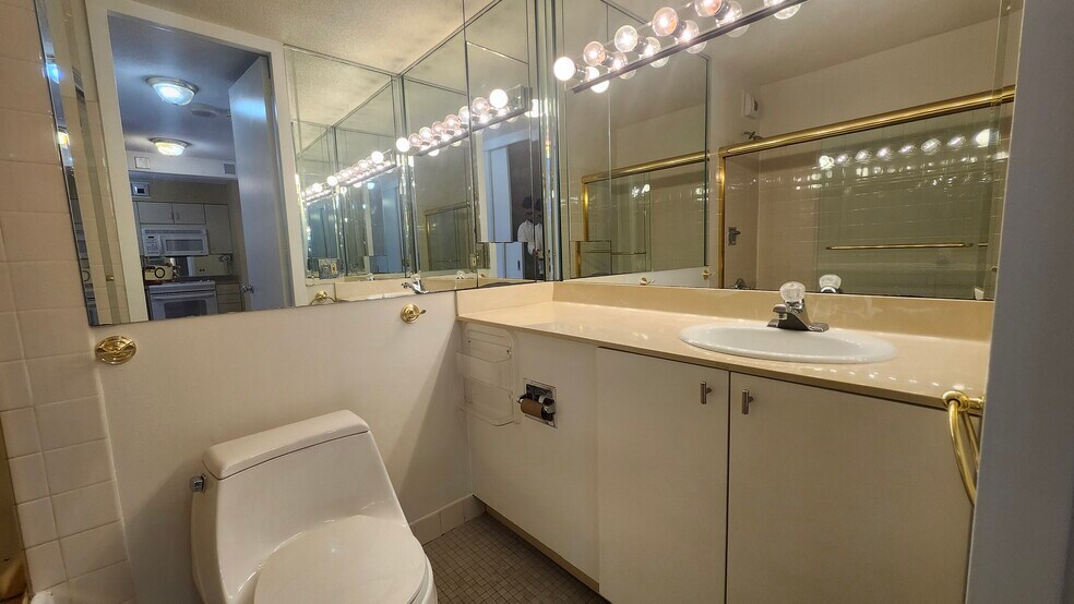 Building Photo - 405 N Wabash Ave