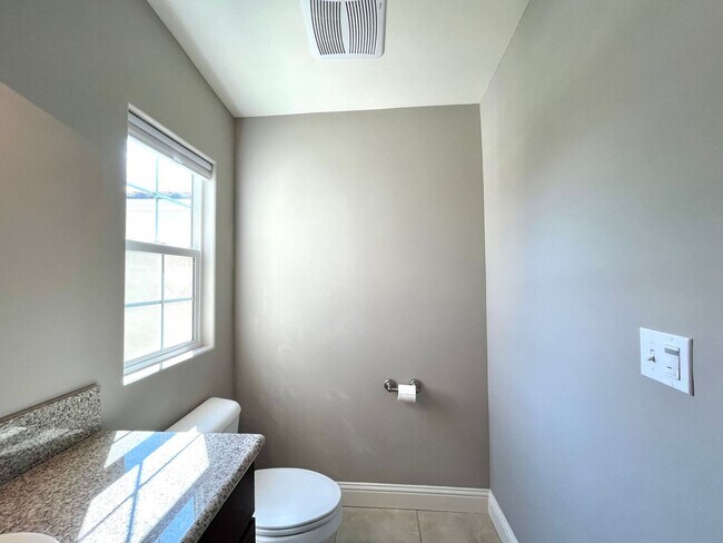 Building Photo - 267 Via las Casitas