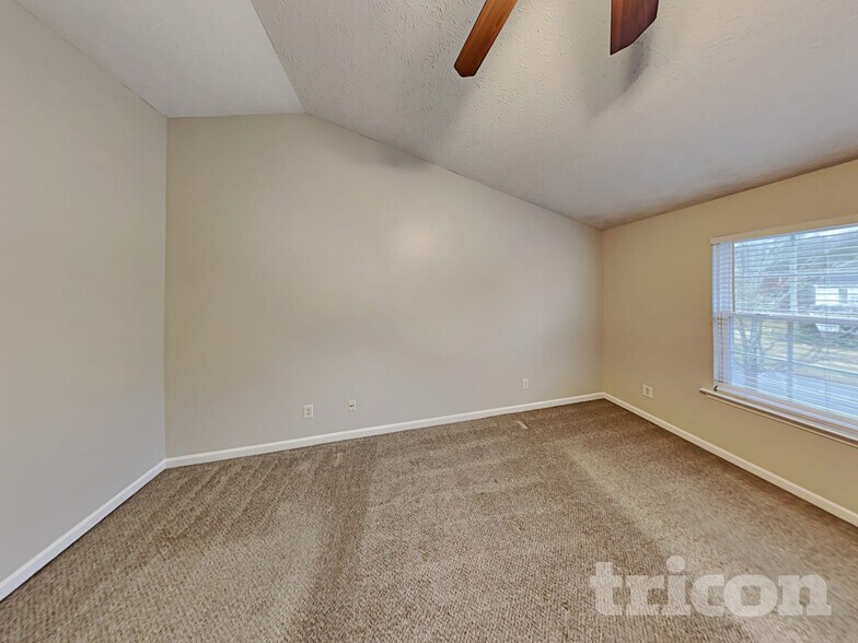 Building Photo - 156 Bridgestone Ln